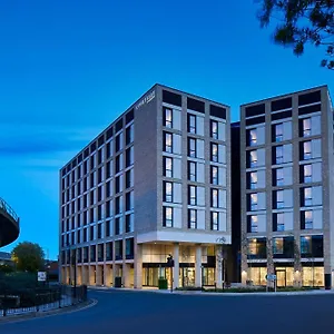 **** Hotel Courtyard By Marriott Airport Wielka Brytania